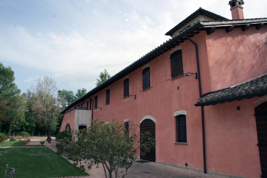 Agriturismo Il Molino Antico - 5 Girasoli Сполето Экстерьер фото