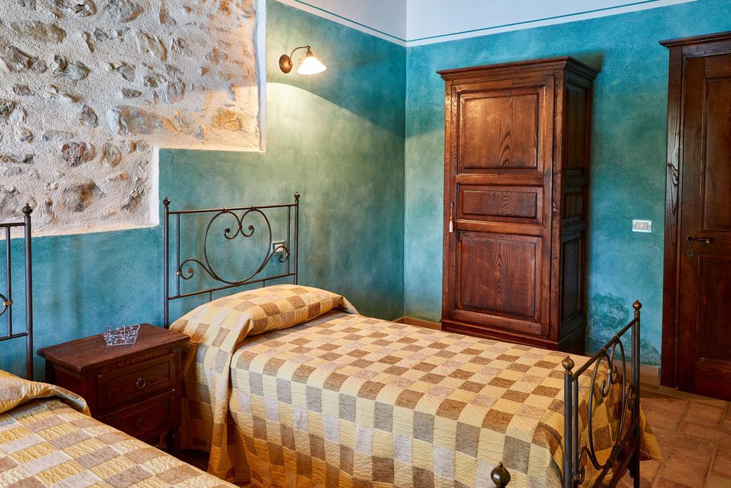 Agriturismo Il Molino Antico - 5 Girasoli Сполето Экстерьер фото